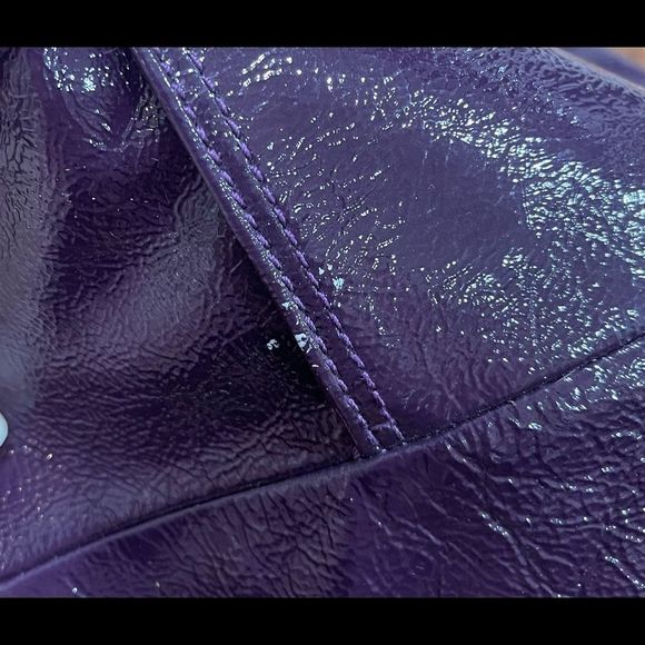 EUC Coach SoHo Hobo Shoulder Bag Patent Leather Purple Eggplant Plum - Picture 7 of 8